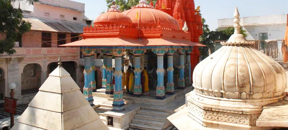 Brahma Temple, Pushkar Tour