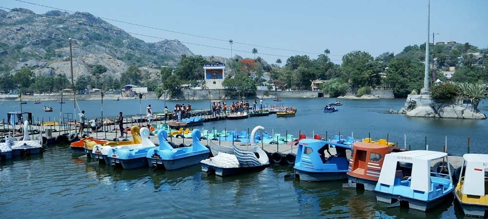 Nakki Lake	Taxi